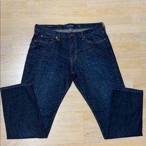 Lucky men’s 221 straight dark wash jeans